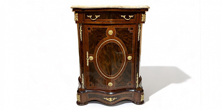 Μπουφές Μπαρόκ Louis XV με Καμπυλωτά Πόδια (0003) Μπουφές Μπαρόκ Louis XV με Καμπυλωτά Πόδια (0003)