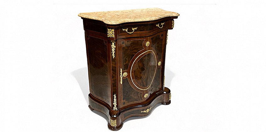 Μπουφές Μπαρόκ Louis XV με Καμπυλωτά Πόδια (0003) Μπουφές Μπαρόκ Louis XV με Καμπυλωτά Πόδια (0003)