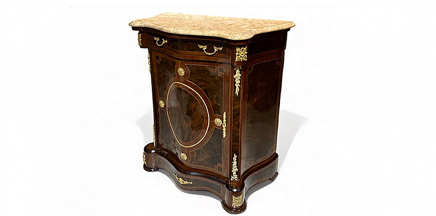 Μπουφές Μπαρόκ Louis XV με Καμπυλωτά Πόδια (0003) Μπουφές Μπαρόκ Louis XV με Καμπυλωτά Πόδια (0003)