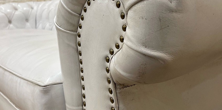 Gymnasium Chesterfield καναπές 240 cm Dirty white