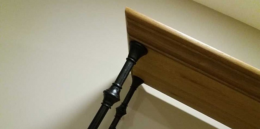 Βιβλιοθήκη ξύλο μέταλλο (233A) Βιβλιοθήκη ξύλο μέταλλο (233A)