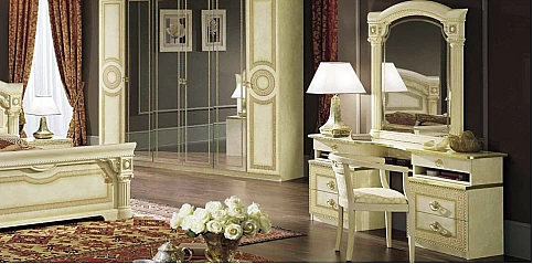 Τουαλέτα κρεβατοκάμαρας σε εκρού-χρυσό AIDA (AIVG)