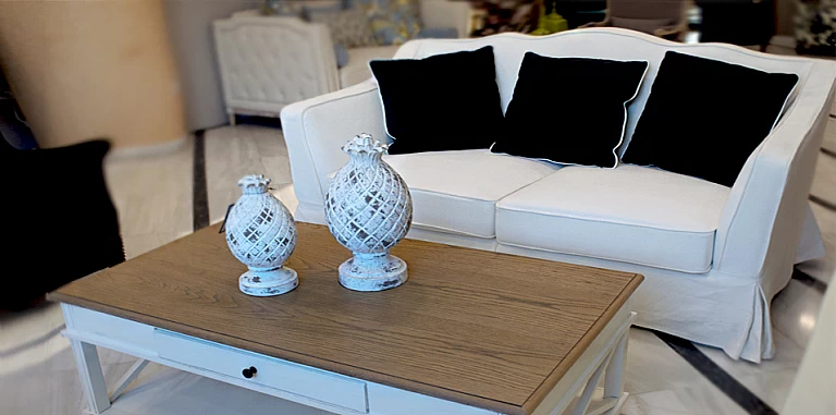 Σετ σαλονιού σε λευκό ύφασμα χειροποίητο (1432/1433) 2τμχ ΣΑΛΟΝΙΑ ΥΦΑΣΜΑΤΙΝΑ