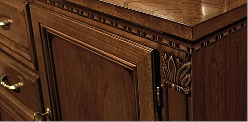 Βιτρίνα κλασική 3 πόρτες και συρτάρια σε κερασιά TREVISO (TRE4)