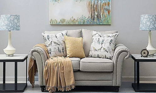 Οι Τάσεις στα Έπιπλα 2025: Φυσικά Υλικά, Ζεστά Χρώματα και Λειτουργικά Έπιπλα