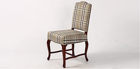 Καρέκλες κλασικές τραπεζαρίας καρό (156K)