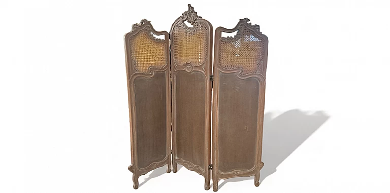 Παραβάν κλασικό με σκάλισμα και ρατάν (0001) ΠΑΡΑΒΑΝ Louis XV