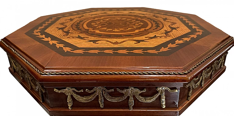 Τραπέζι με μαρκετερί και μπρούτζινα διακοσμητικά (1081) ΤΡΑΠΕΖΑΚΙΑ ΛΑΜΠΑΣ Louis XV Τραπέζι με μαρκετερί και μπρούτζινα διακοσμητικά (1081) ΤΡΑΠΕΖΑΚΙΑ ΛΑΜΠΑΣ Louis XV