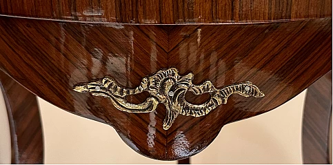 Πλαινό Τραπεζάκι Louis XV με μοτίβο λουλουδιών (0007)