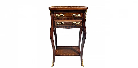 Τραπεζάκι- κομοδίνο σε ρίζα ελιάς (1093) - Έπιπλα Λουϊ Κένζ (Louis Kenz) Τραπεζάκι- κομοδίνο σε ρίζα ελιάς (1093) - Έπιπλα Λουϊ Κένζ (Louis Kenz)