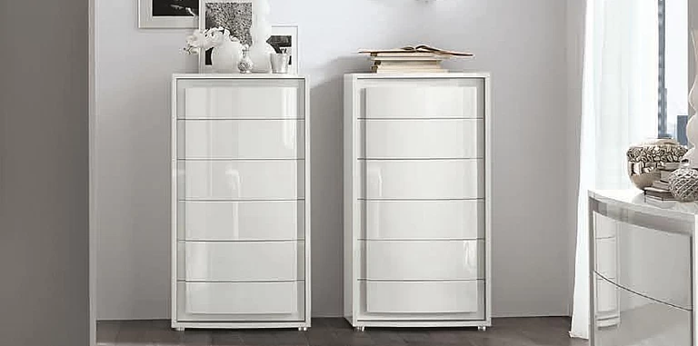 Συρταριέρα ψηλή σε λευκή λάκα Dama (Bianca2) ΣΥΡΤΑΡΙΕΡΑ ΚΟΜΟΤΑ Συρταριέρα ψηλή σε λευκή λάκα Dama (Bianca2)  ΣΥΡΤΑΡΙΕΡΑ ΚΟΜΟΤΑ