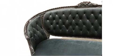 Καναπές σκαλιστός σε μαύρο καπιτονέ σχέδιο (M004)