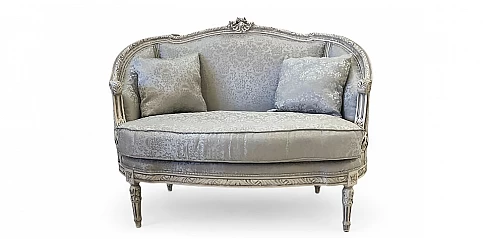 Διθέσιος Καναπές με Σκάλισμα σε Λευκή Πατίνα εποχής Λουί Κένζ (A016A)
