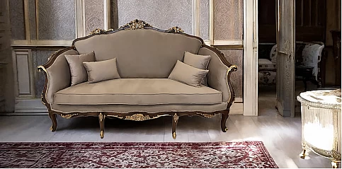 Τριθέσιος καναπές στυλ Λουί Κένζ με Καφέ-Χρυσό Σκελετό (3026)