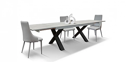 Ανοιγόμενο τραπέζι σε μοντέρνο στυλ (1826)