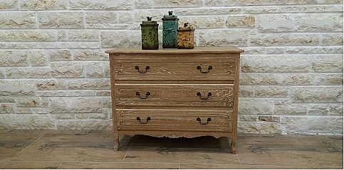 Συρταριέρα σε φυσικό ξύλο (418K)