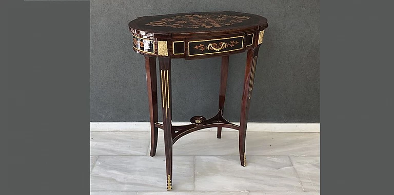 Τραπεζάκι οβάλ με μαρκετερί (1084) ΤΡΑΠΕΖΑΚΙΑ ΛΑΜΠΑΣ Louis XV