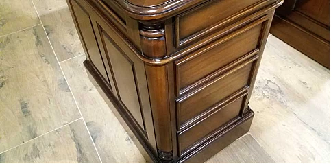 Κλασικό γραφείο Αγγλίας από ξύλο μαονιού (016M) Κλασικό γραφείο Αγγλίας από ξύλο μαονιού (016M)