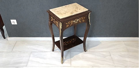 Κομοδίνο / τραπεζάκι τετράγωνο με συρταράκι (0002) έχει ελάττωμα