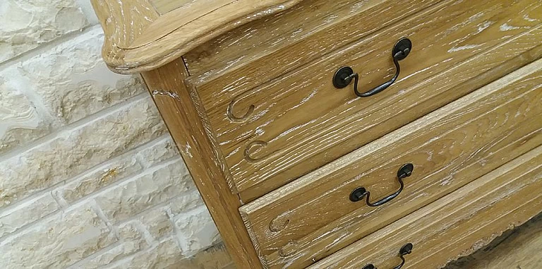 Συρταριέρα σε φυσικό ξύλο (418K) Συρταριέρα σε φυσικό ξύλο (418K)