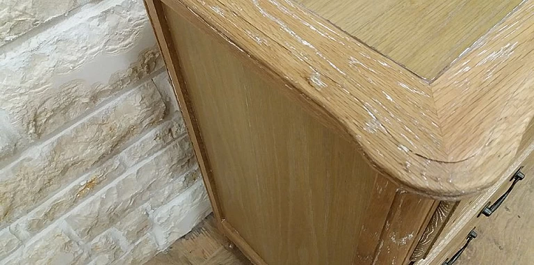 Συρταριέρα σε φυσικό ξύλο (418K) Συρταριέρα σε φυσικό ξύλο (418K)