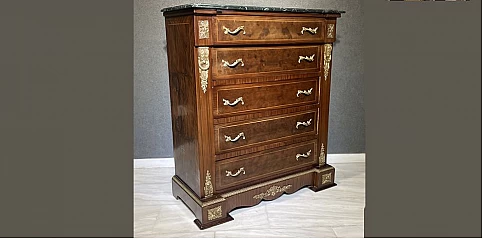 Συρταριέρα αμπίρ (0020) stock